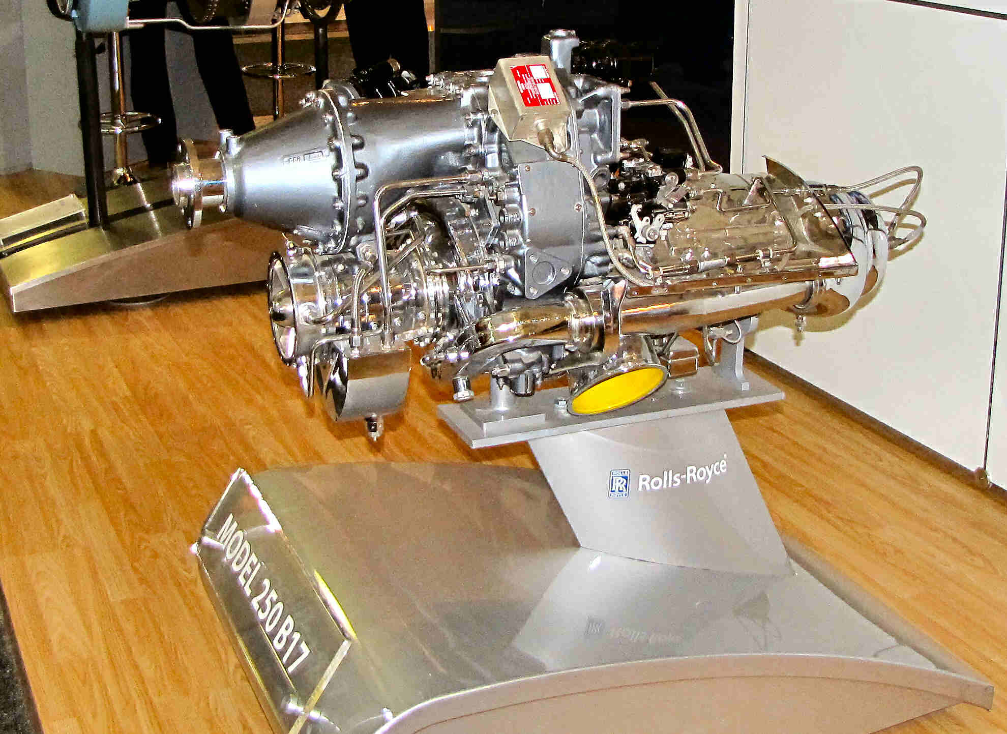 Rolls M250 engine