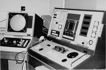 WF-44 Radar desk