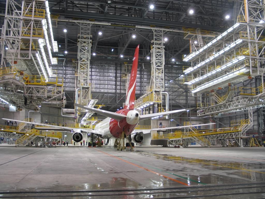 Qantas Mntce hanger