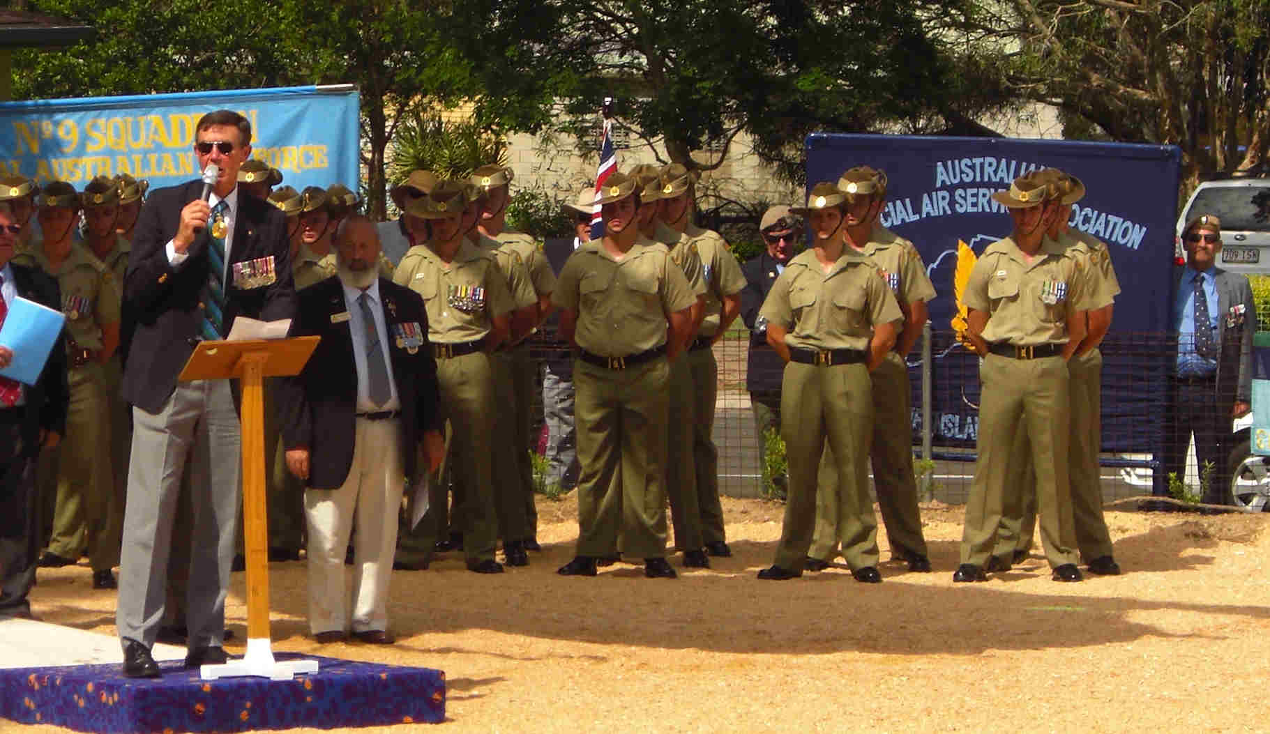 Angus Houston addressing the crowd