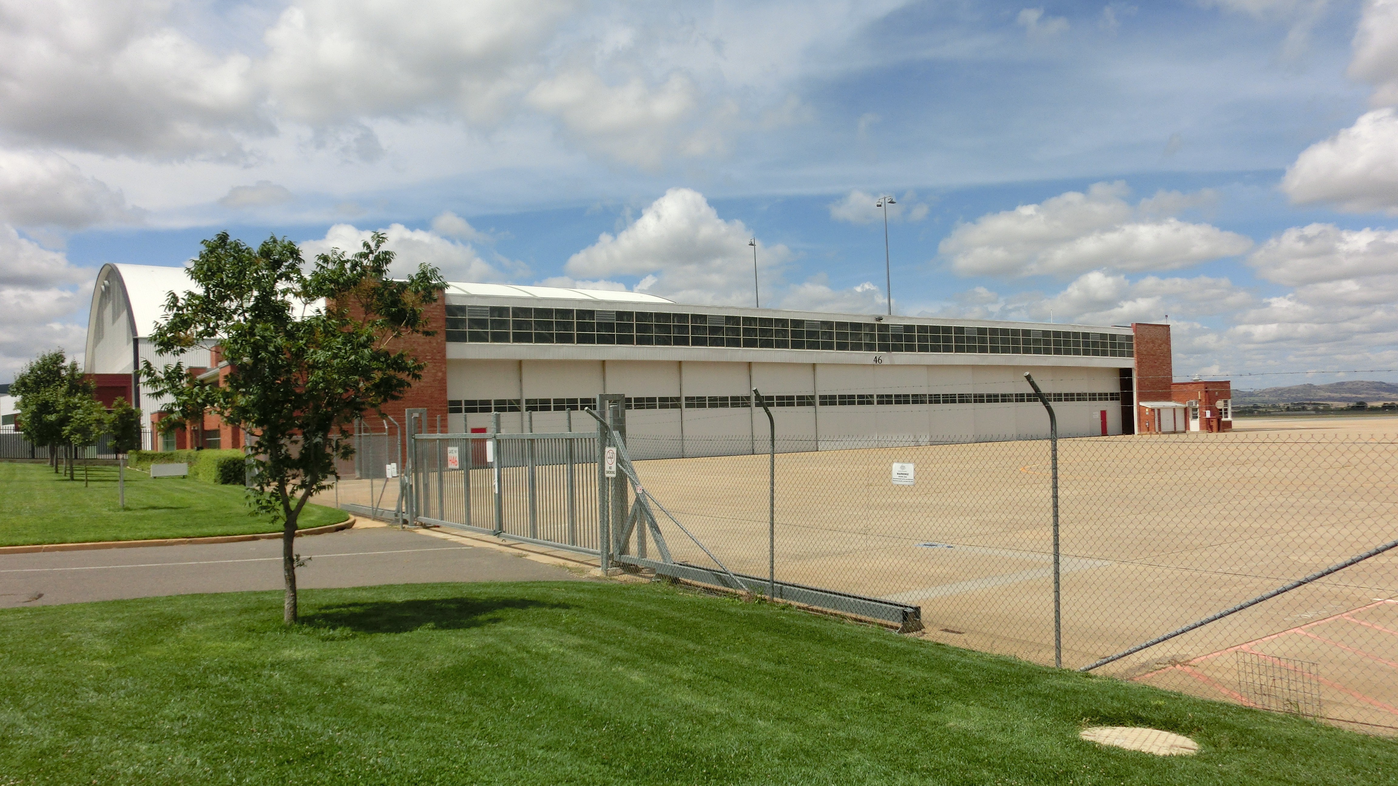 Od 5Sqn hangar