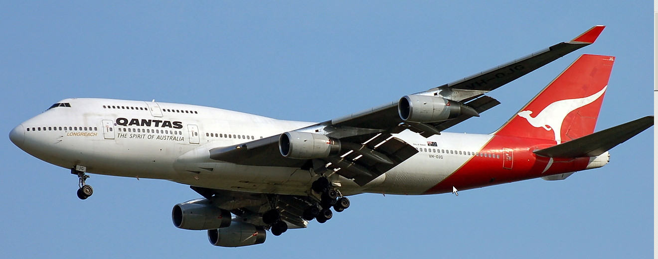 Qantas B747